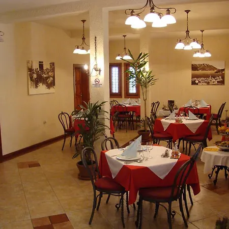 Hotel Dubrava 3*